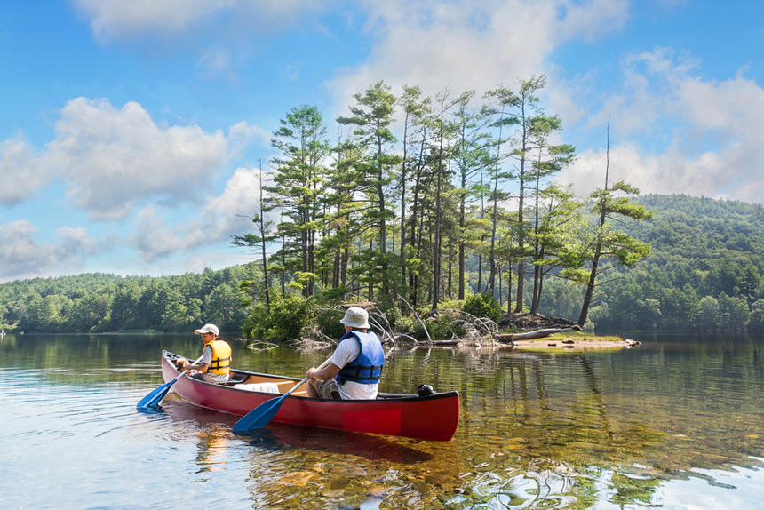 Canot dans Connecticut © shutterstock - Romiana Lee