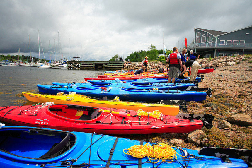 Kayaks sur la plage © Destination Halifax - P.Jackson