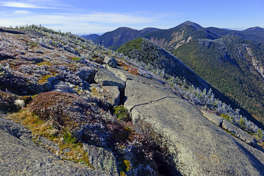 Environnement alpin sur le sentier du Mont Gothics © Robert Cicchetti / Shutterstock