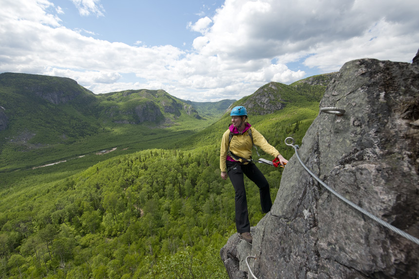 Via Ferrata au parc national des Grands-Jardins © Sépaq, Steve Deschênes