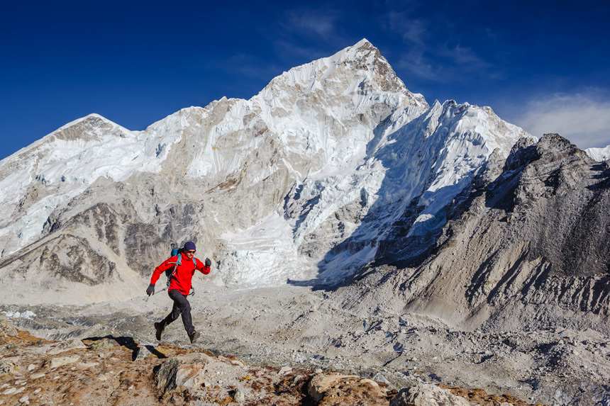 Le coeur plus léger, grâce au Dr Nuptse (7861 m) © Shutterstock